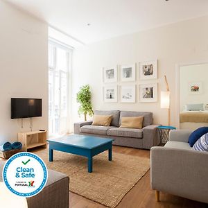 Appartement met Vijf Slaapkamers op de Eerste Verdieping