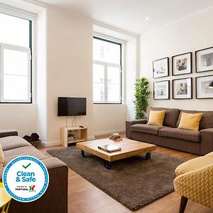 Appartement met Vijf Slaapkamers op de Tweede Verdieping